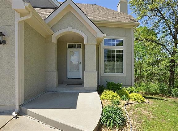 3rd image of 18112 Belinda Dr
