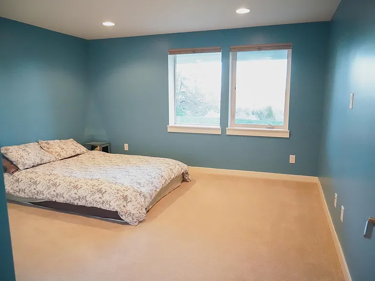 10050 SW 25th Ave — Photo 11