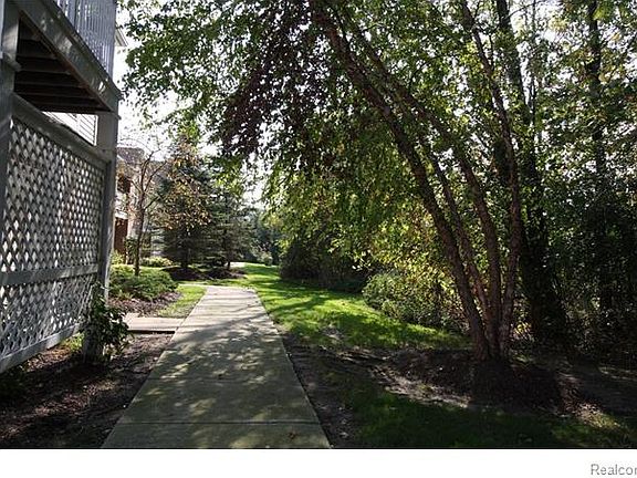 4th image of 16831 Dover Dr