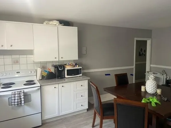 635 Carsons Rd #4, Ottawa, ON K1K 2G9