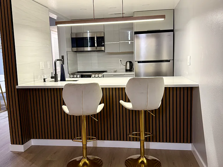 2525 W Bay Dr #33 — Photo 4