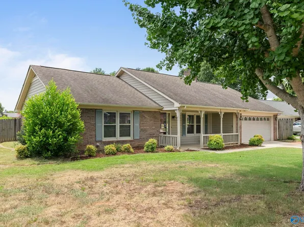 10415 Parliament Dr SW, Huntsville, AL 35803