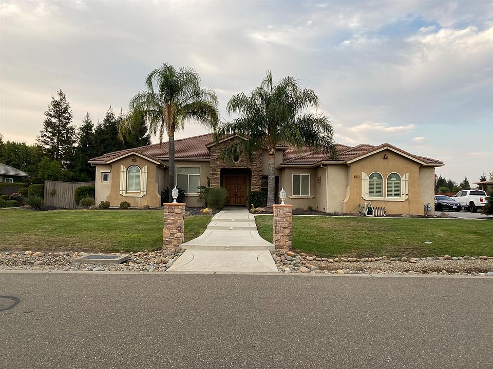 2nd image of 10221 Clover Ranch Dr