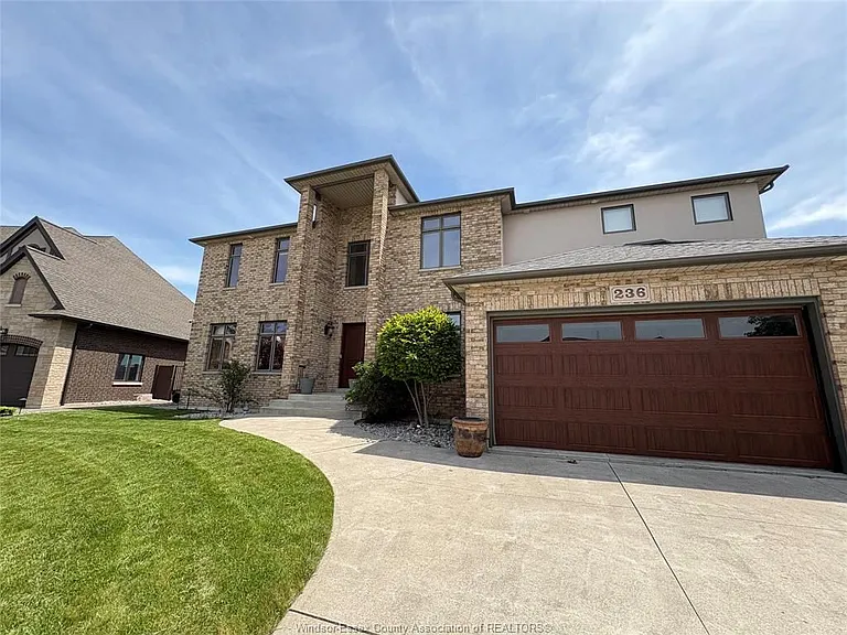 236 Shoreview Ct — Photo 2