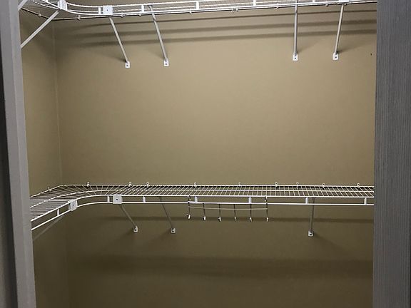2nd image of 2164 Aberdeen Cir