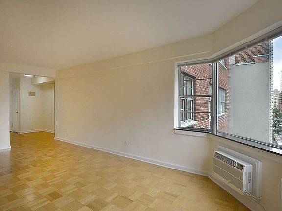 3rd image of 40 E 89th St APT 12F
