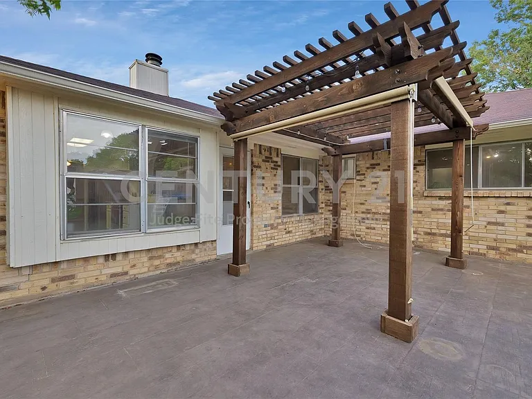 7357 Channel View Dr — Photo 33