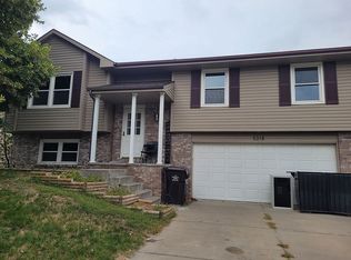 5318 NW 6th St, Lincoln, NE 68521