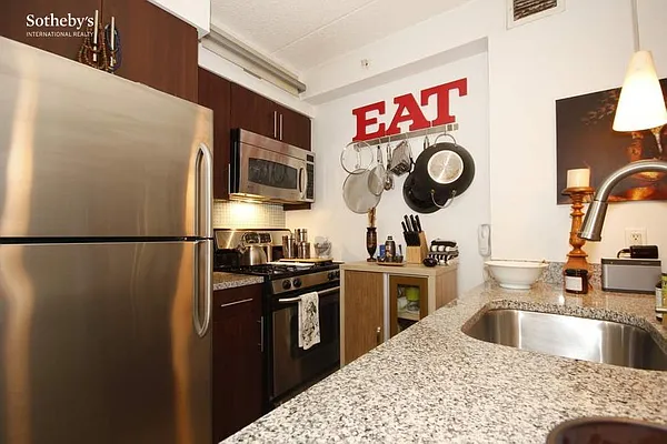 Sold by Sotheby's International Realty | media 8