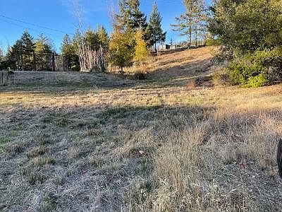 5th image of 28000 Loma Prieta Way