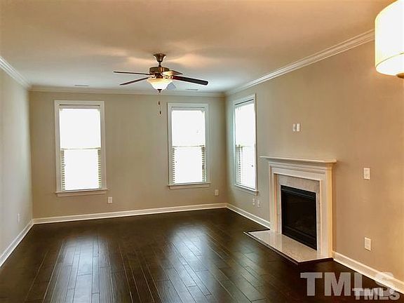 2nd image of 2325 Swansea Ln