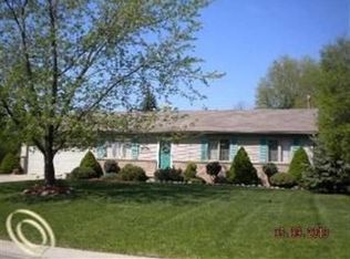 3988 Cone Ave, Rochester Hills, MI 48309