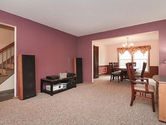 4th image of 22225 Sycamore Dr