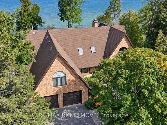 5th image of 2199 Thomson Cres