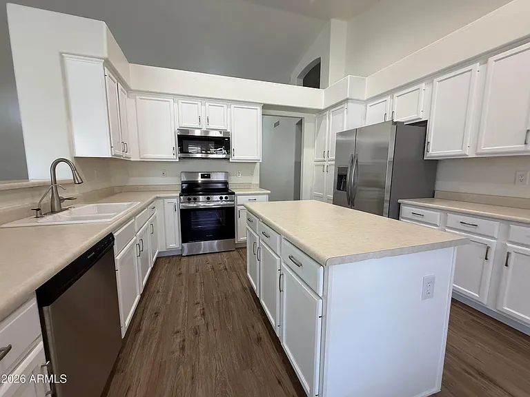 6502 E Marilyn Rd — Photo 4