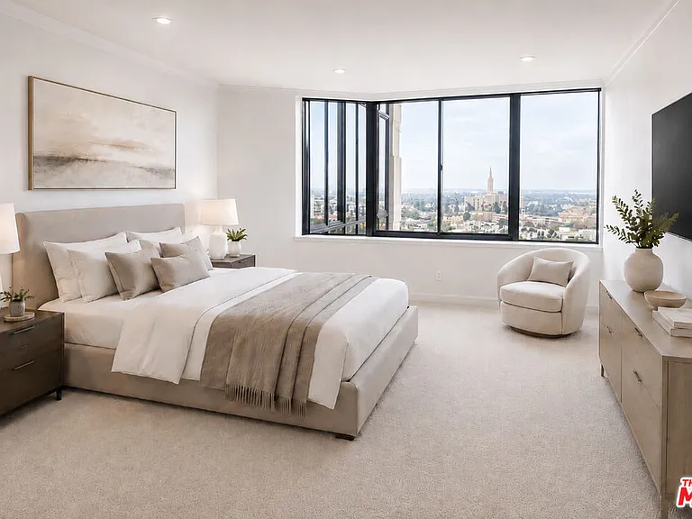 10724 Wilshire Blvd #1001 — Photo 5