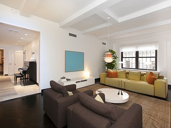 3rd image of 21 E 66th St APT 5W