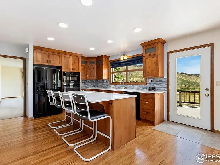 1125 Stone Canyon Rd — Photo 6