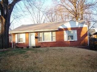 9427 Theodosia Ave, Saint Louis, MO 63114