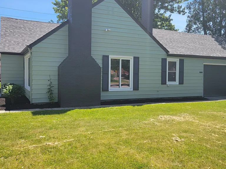 4100 Northfield Rd — Photo 2