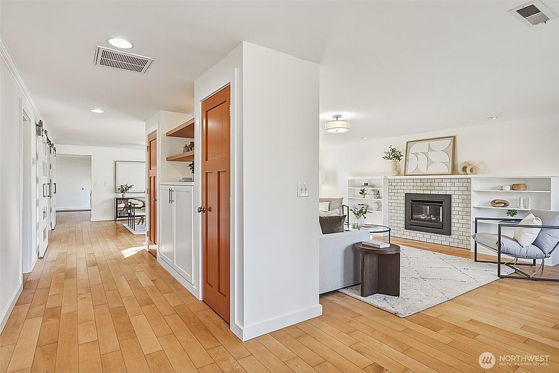 4th image of 8308 14th Avenue NW