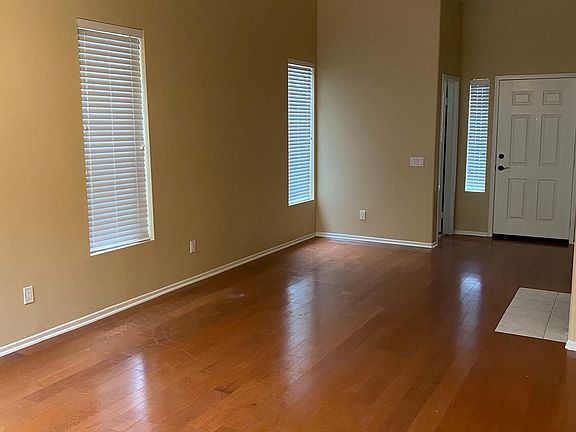 3rd image of 30842 Livorno Ct