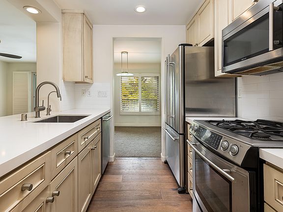 2nd image of 266 Por La Mar Cir