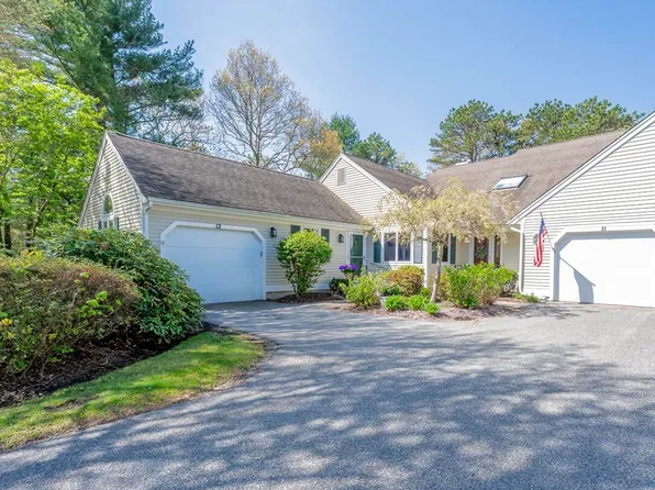 12 Kettle Lane, Mashpee, MA 02649