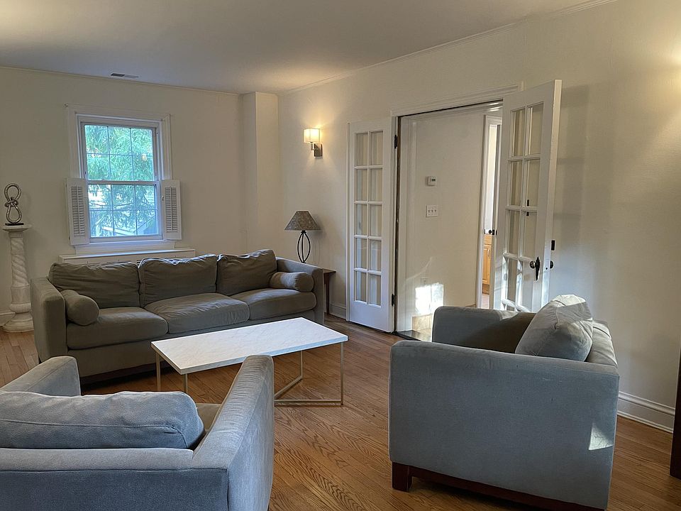 1st Floor Living Room