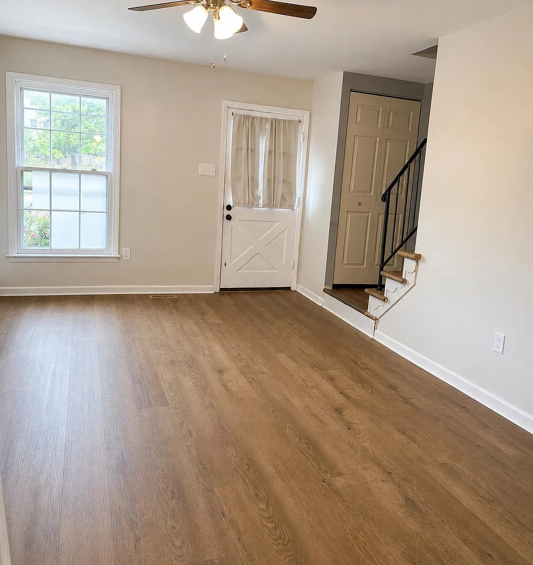 3 bed, 1.5 bath, 1206 sqft, $2,750 — Photo 2