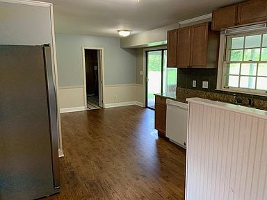 2857 Fontainebleau Dr, Dunwoody, GA 30360 | Zillow