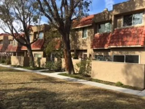 17922 River Cir, Canyon Country, CA 91387