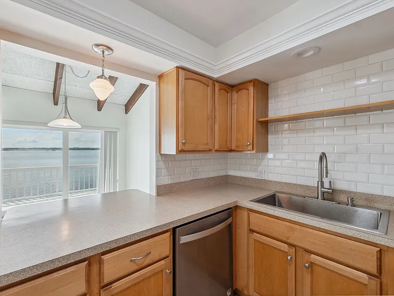 1401 Gulf Blvd #206 — Photo 24
