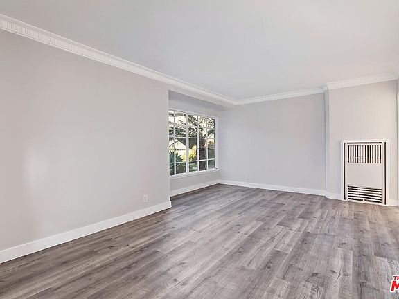 4th image of 5012 Clinton St #5014-D