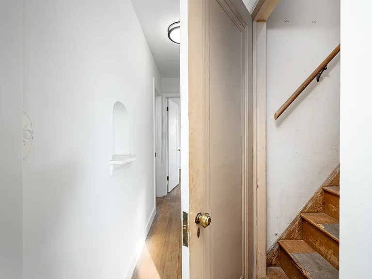 1012 Miner St — Photo 12