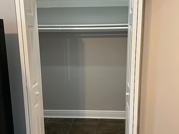4th image of 2851 Sheridan Ave APT 206