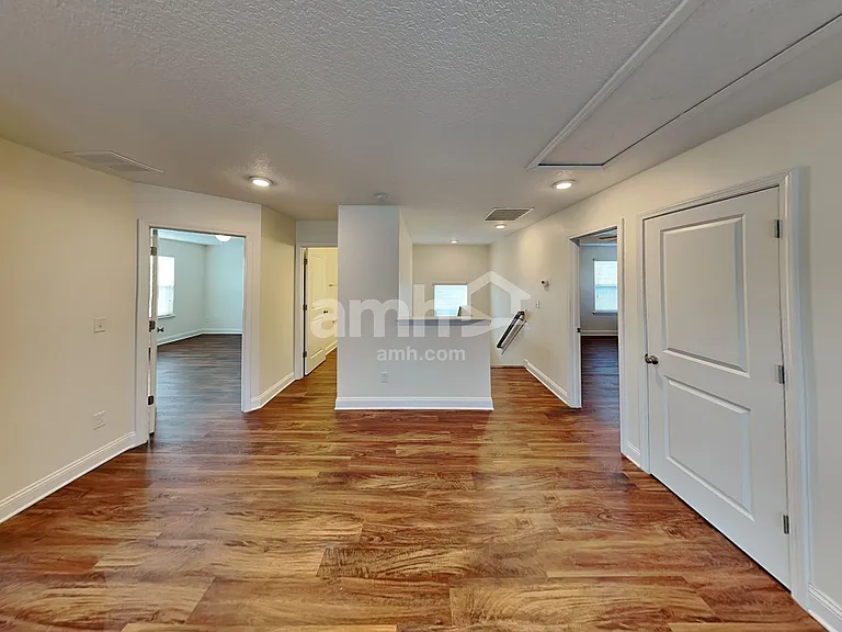 3234 Roundabout Dr — Photo 9