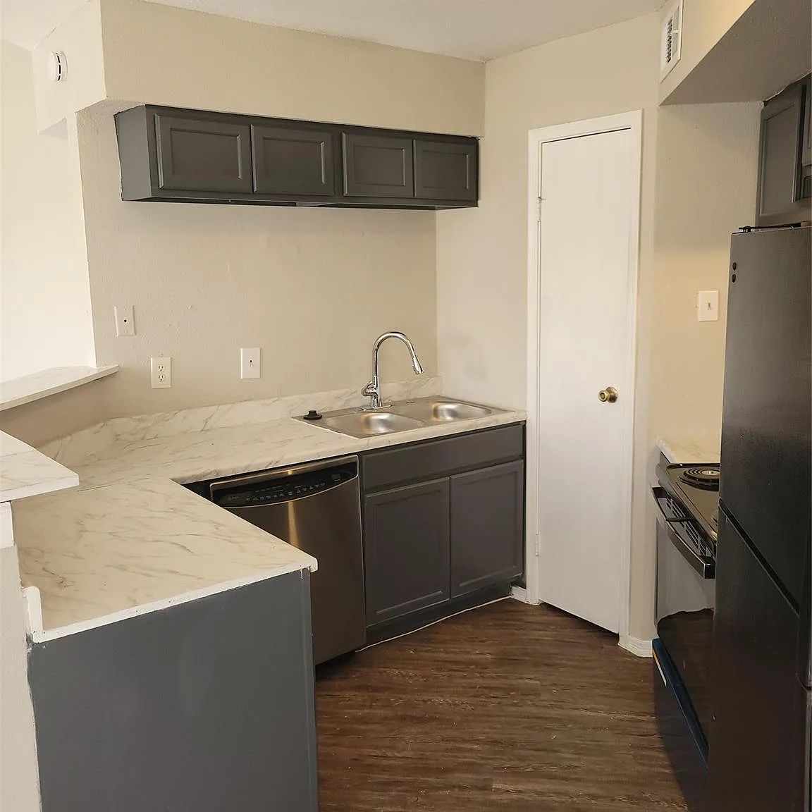 1 bed, 1.0 bath, 791 sqft, $1,000 — Photo 3