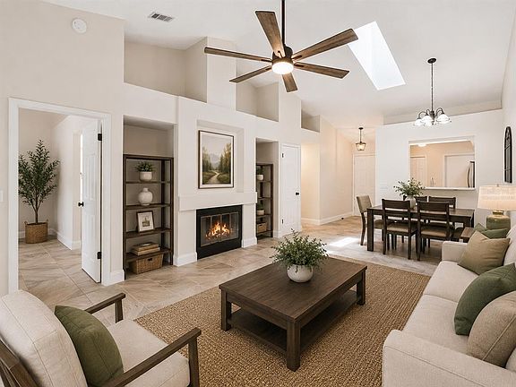 5th image of 642 Elm Creek Ct