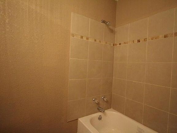 4th image of 9527 Harrison St