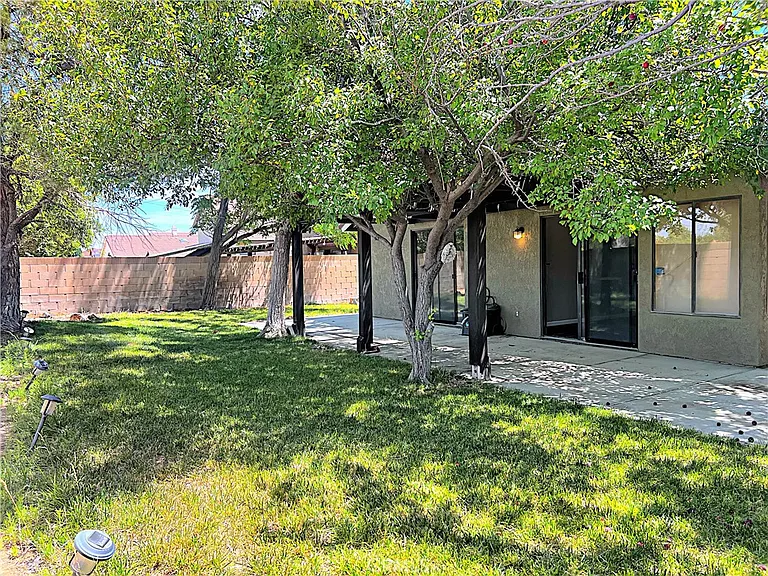 43401 Alep St — Photo 47