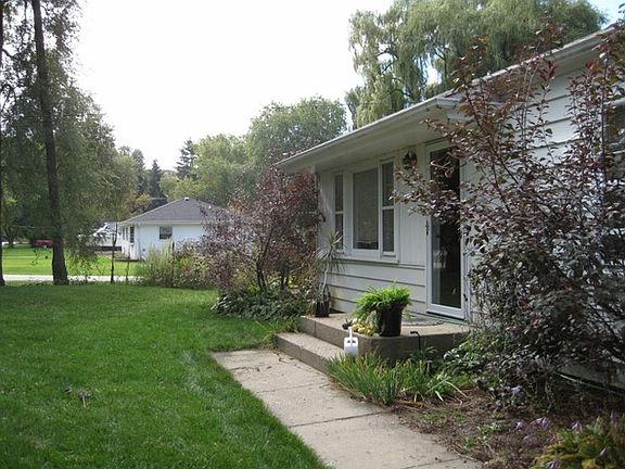 2nd image of 144 Geddes Ave