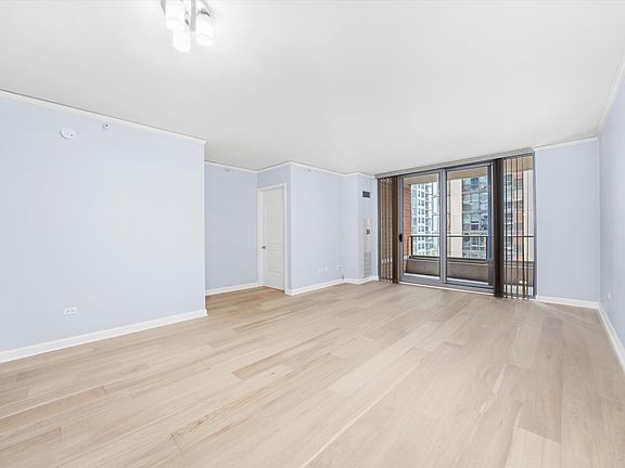 2nd image of 420 E Waterside Dr Unit 407