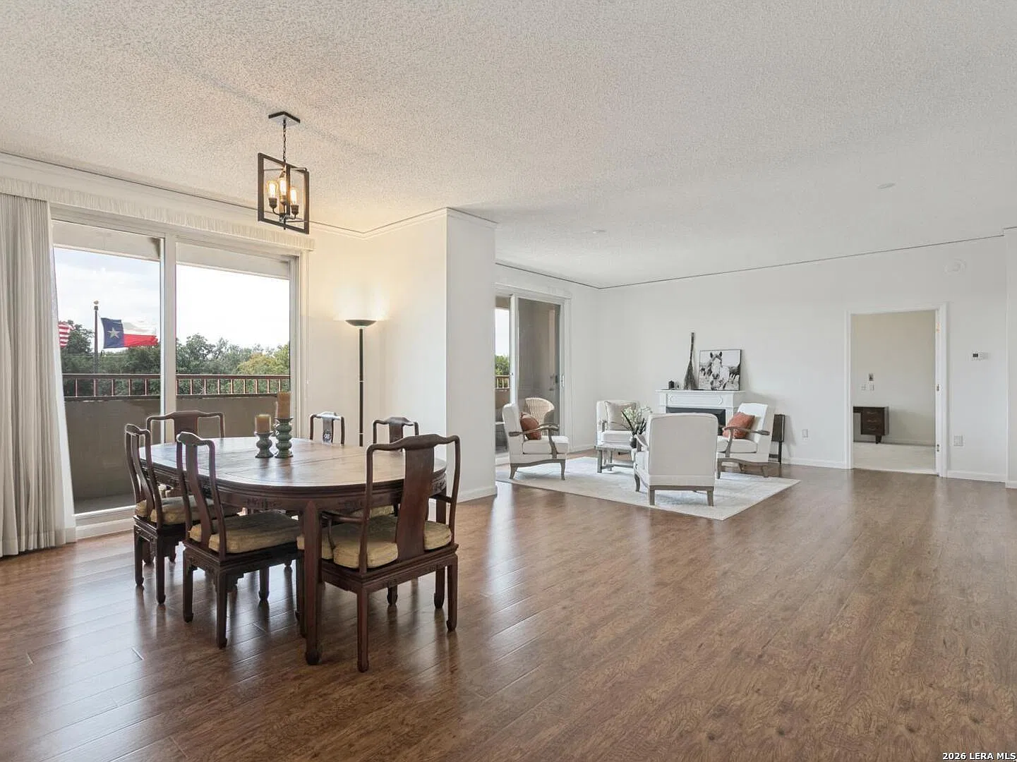 2 bed, 1484 sqft, $4,490 — Photo 2