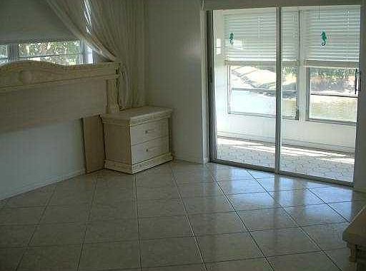 5th image of 120 Somerset Dr