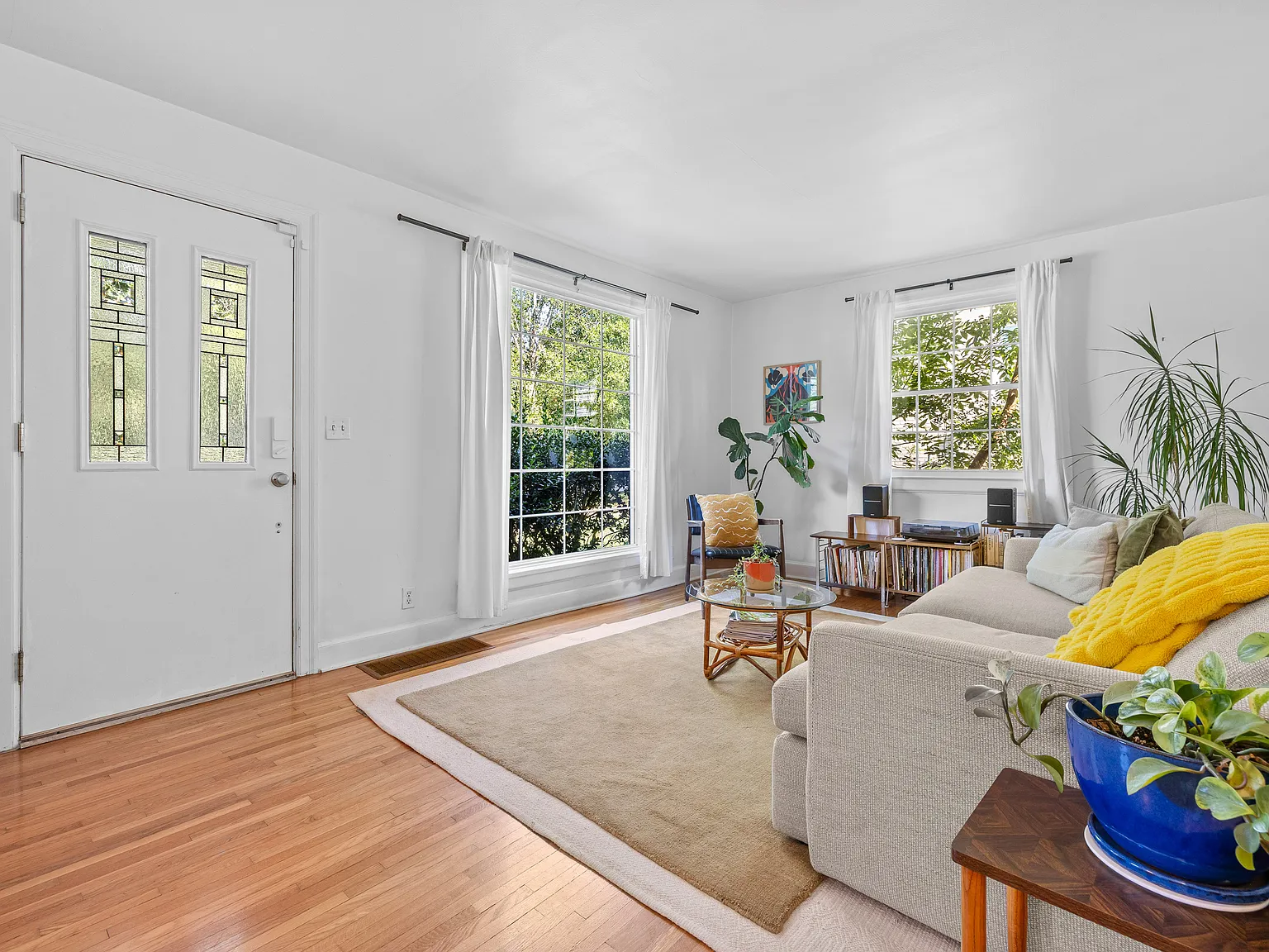 2 bed, 1568 sqft, $2,800 — Photo 3