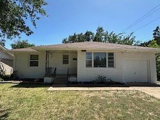 3 bed, 953 sqft, $1,295 — Photo 1