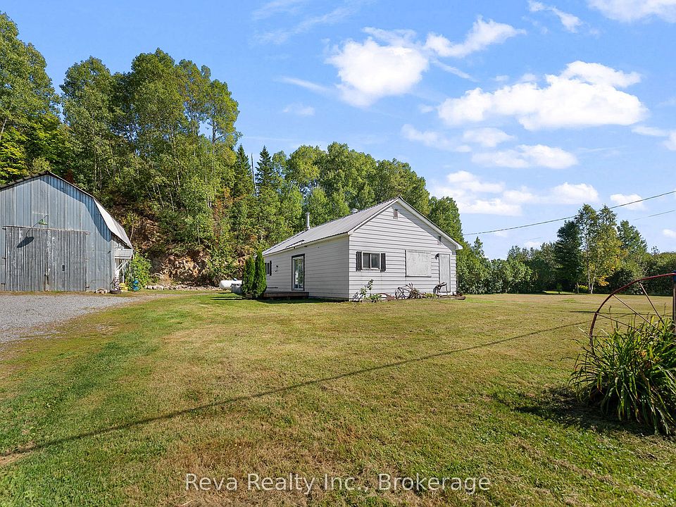 1st image of 834 Hybla Rd