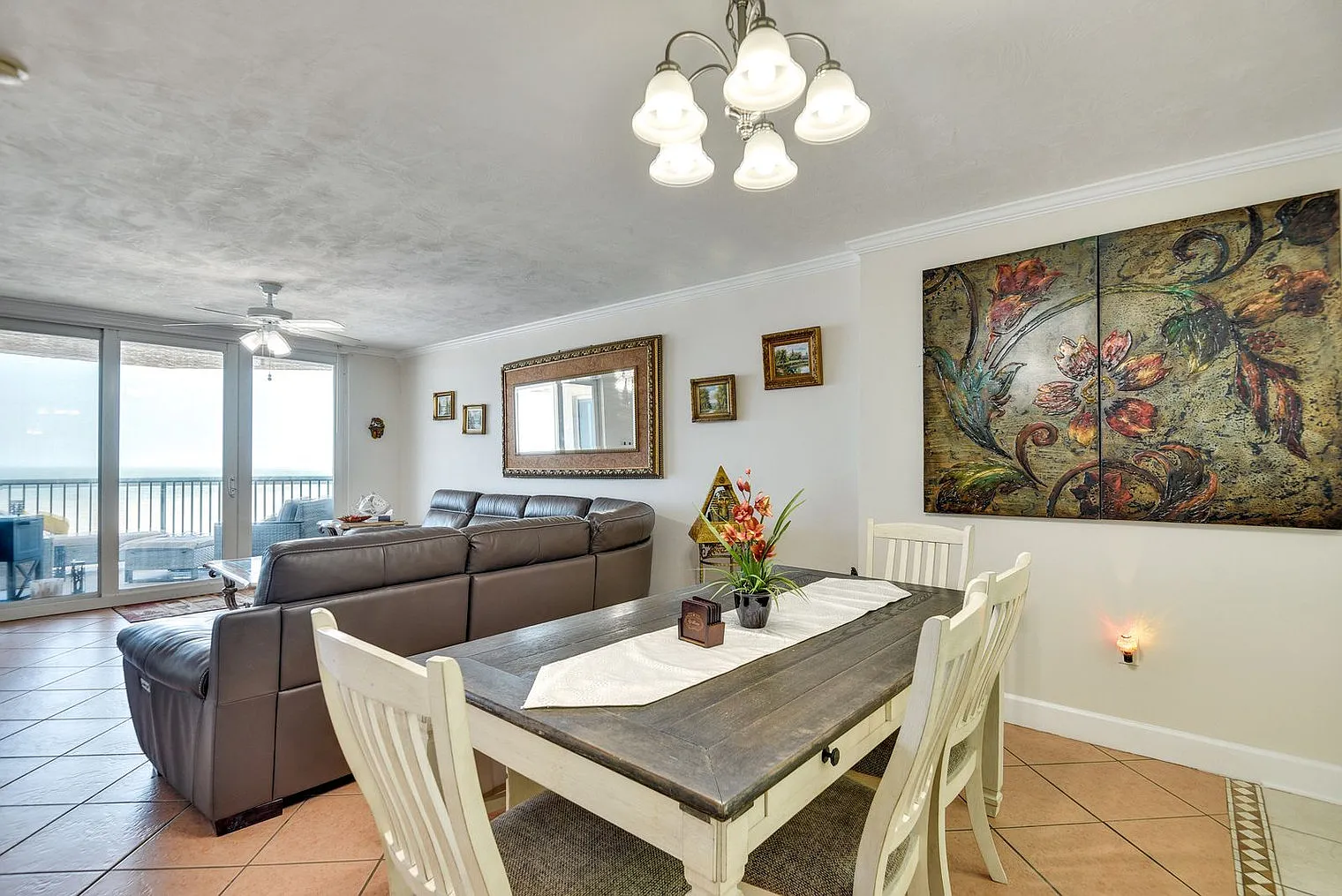 3 bed, 3.0 bath, 1991 sqft, $3,628 — Photo 4