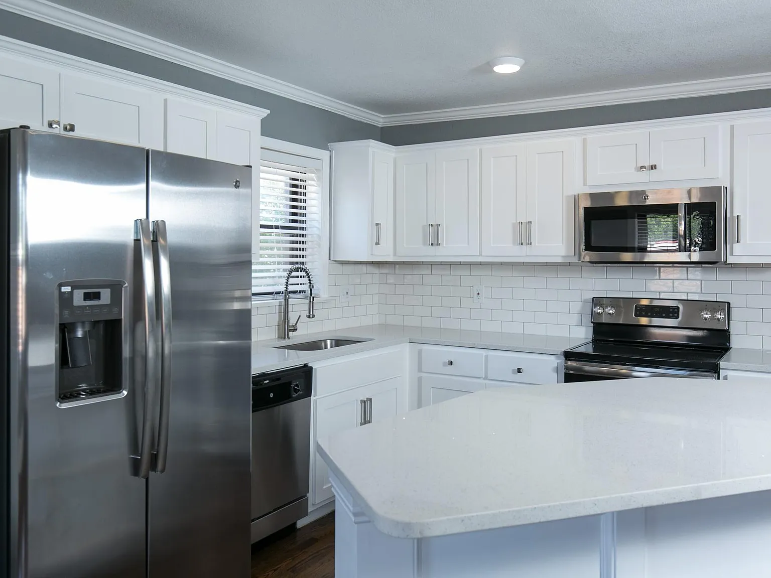 Plaza Terrace Apartments — Photo 2